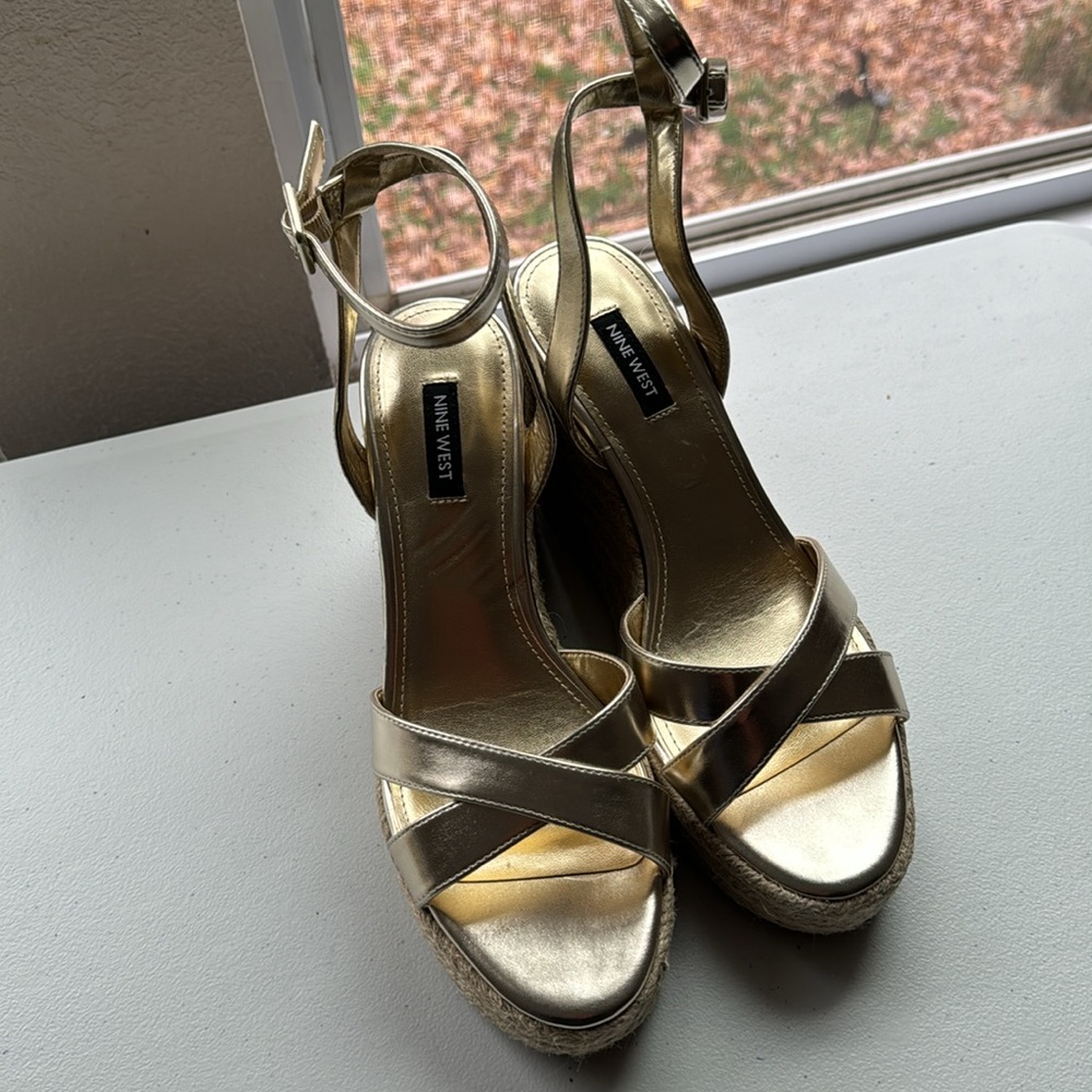 🍂🍁NINE WEST PLATFORMS🍁🍂 - Picture 5 of 7